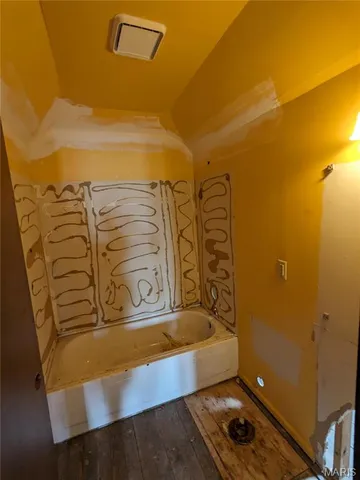 $169,900 | 2801 Itaska Street, St. Louis, MO 63111