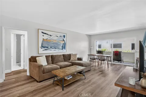 $595,000 | 8710 Delgany Avenue, Unit 8, Playa del Rey, CA 90293