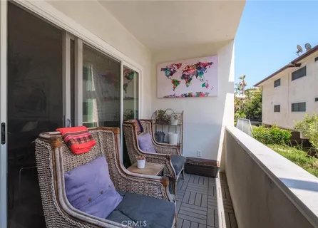 $595,000 | 8710 Delgany Avenue, Unit 8, Playa del Rey, CA 90293