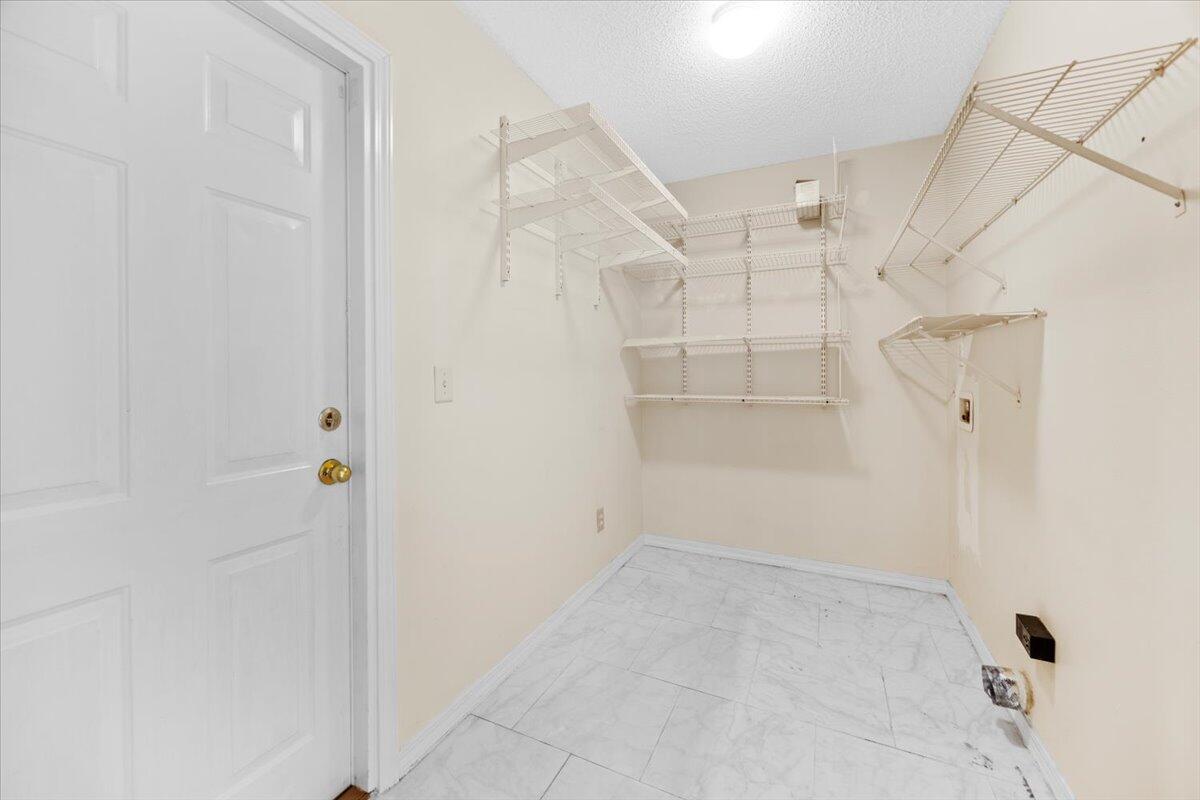 7807 Lola Circle Navarre, FL 32566 - Photo 29 of 45 a view of small space