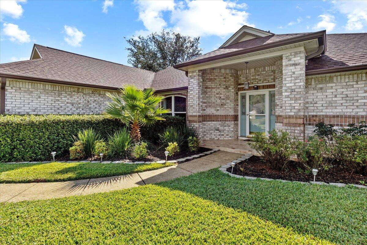 7807 Lola Circle Navarre, FL 32566 - Photo 5 of 45 05-1V3A5634