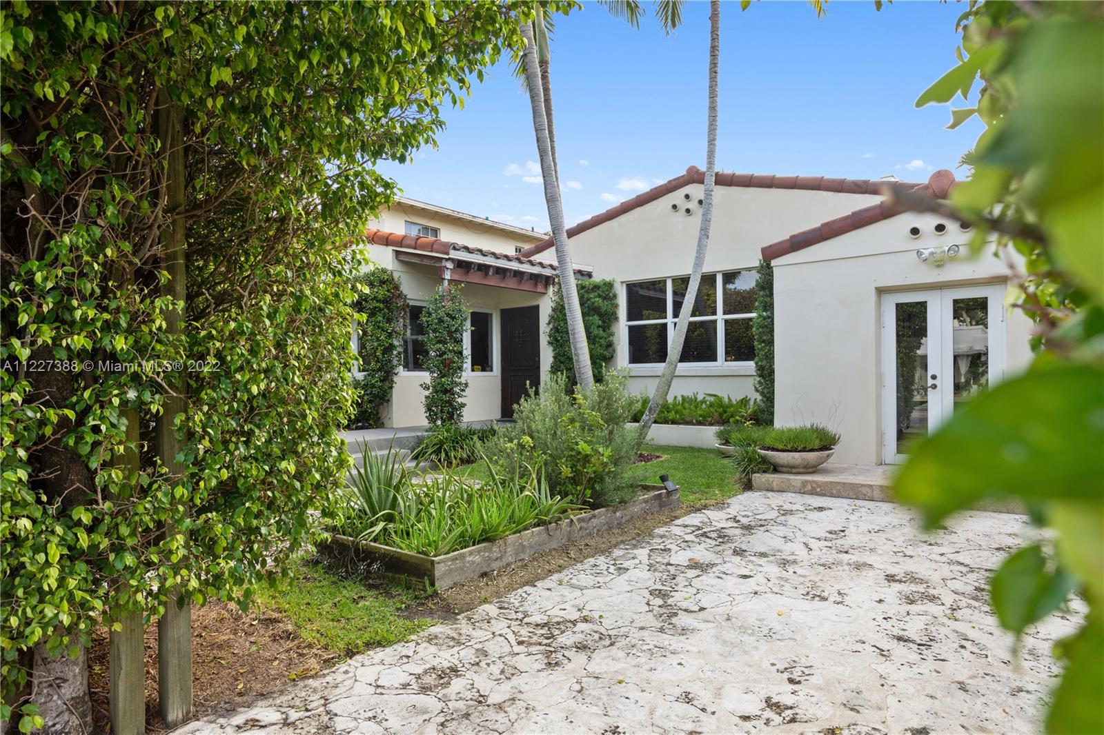 4568 Post Avenue Miami Beach, FL 33140 - Photo 10 of 23