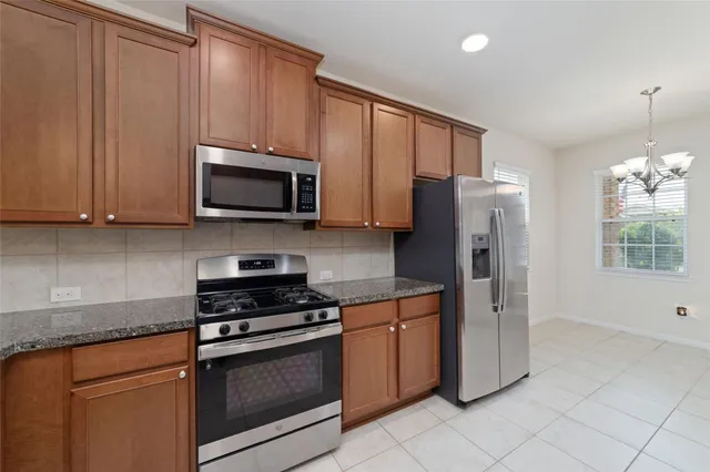 $2,400 | 13842 Evansdale Lane, Houston, TX 77083