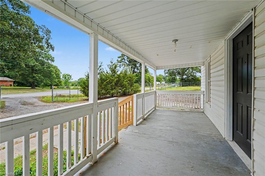 2908 Little Brook Road Seagrove, NC 27341 - Photo 7 of 28