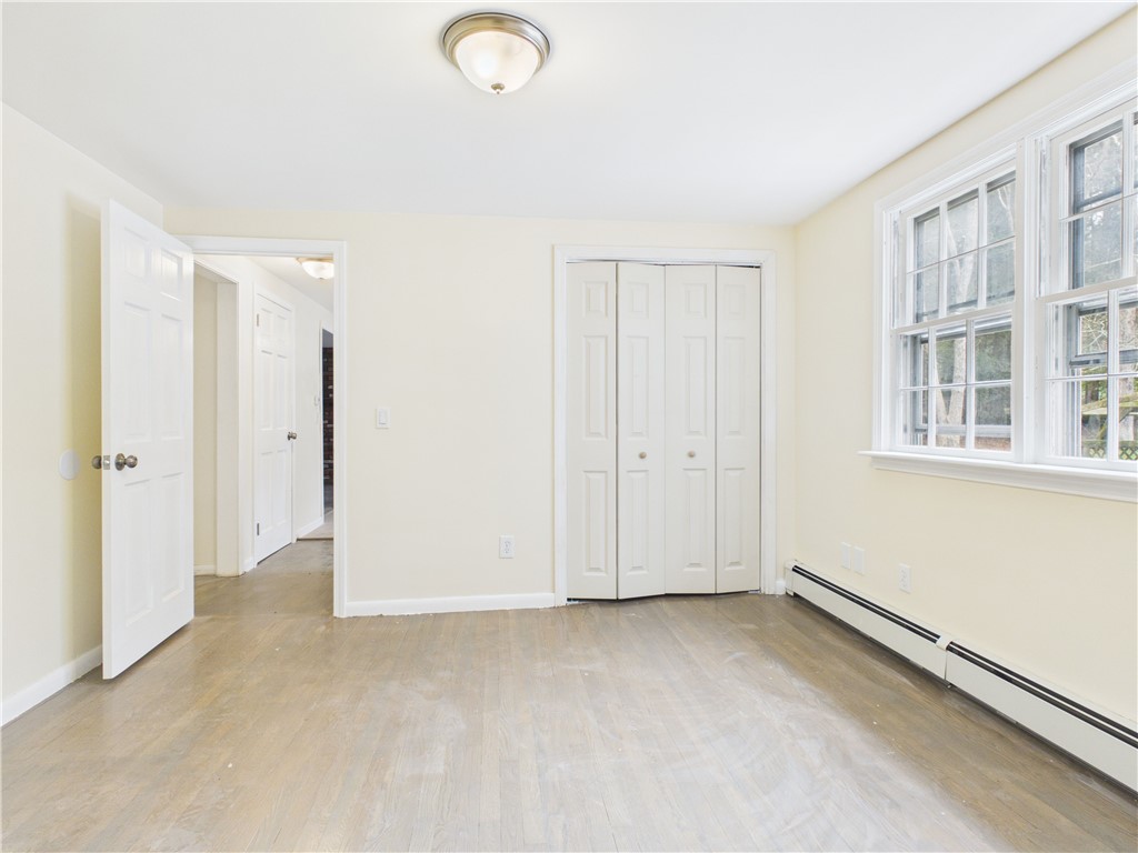 6502 Flat River Road Coventry, RI 02827 - Photo 5 of 34
