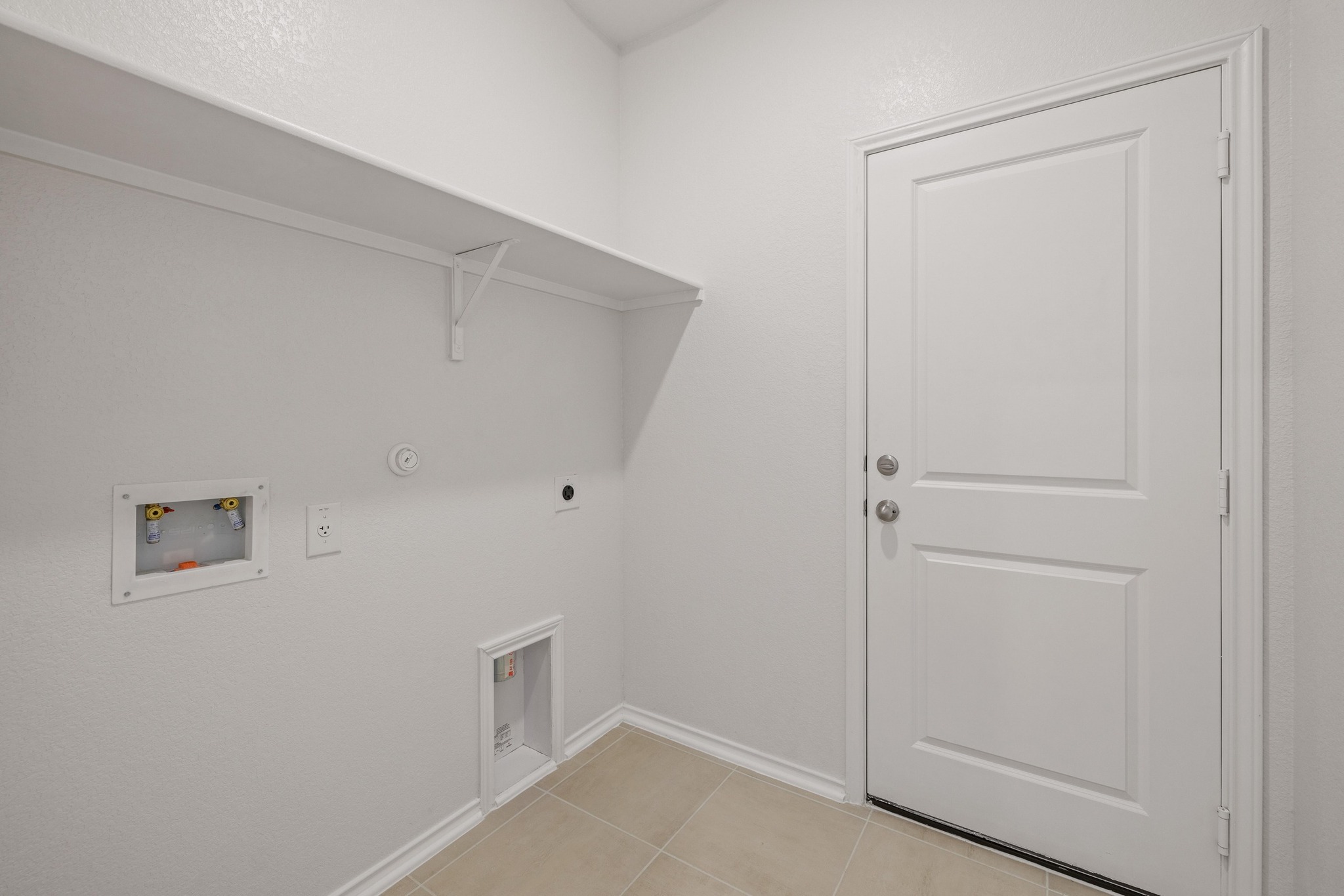 260 Feathers Street Jarrell, TX 76537 - Photo 19 of 34 a view of an empty room