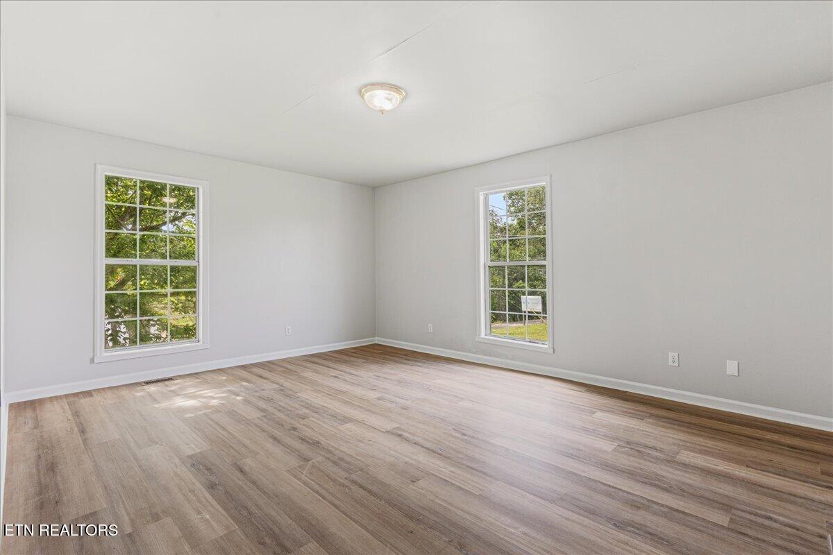 142 North Point Road Sweetwater, TN 37874 - Photo 23 of 34 16-142 North Point-15