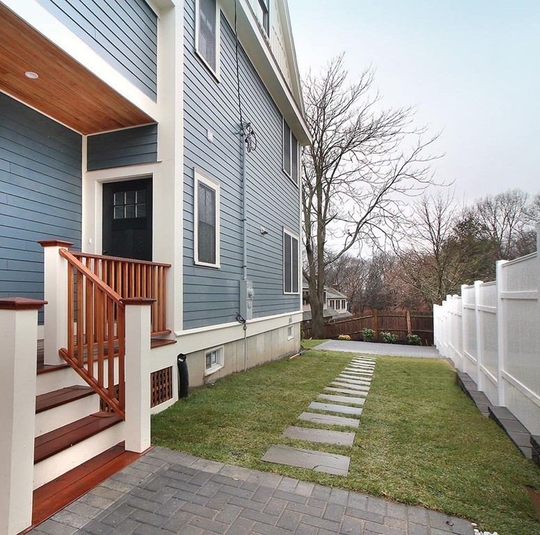 49 Cottage Street, Unit 2 Newton, MA 02464 - Photo 10 of 11