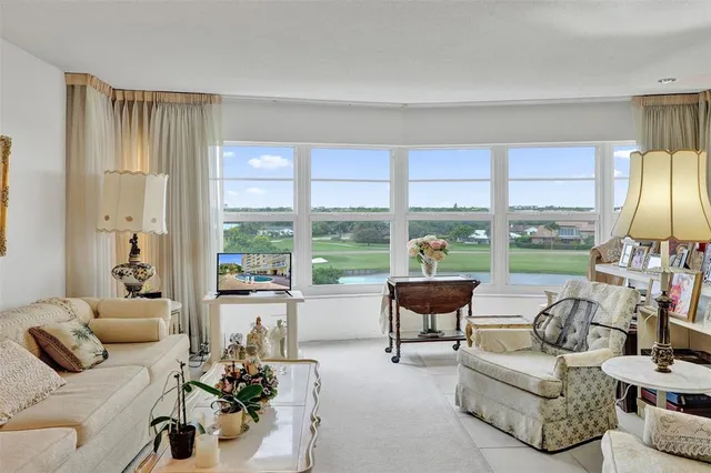 $365,000 | 2500 Northeast 48th Lane, Unit 603, Fort Lauderdale, FL 33308