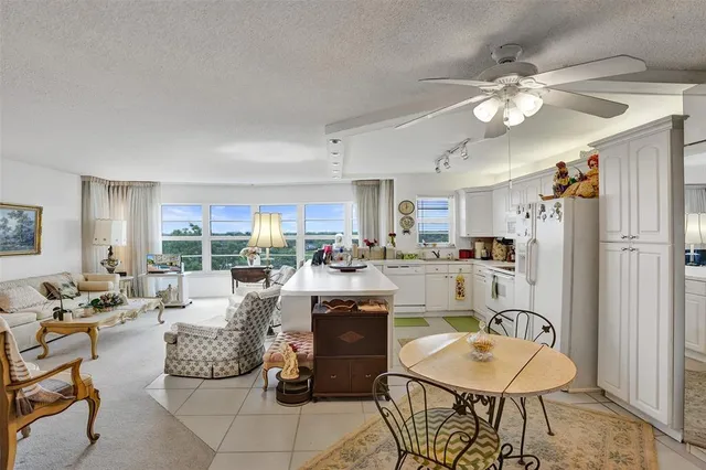 $365,000 | 2500 Northeast 48th Lane, Unit 603, Fort Lauderdale, FL 33308