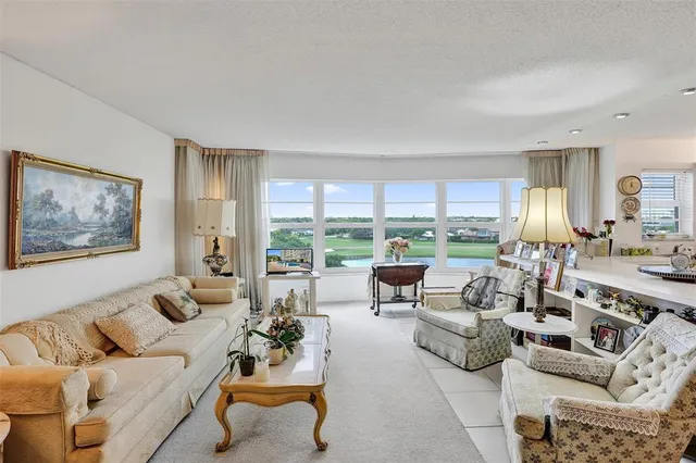 $365,000 | 2500 Northeast 48th Lane, Unit 603, Fort Lauderdale, FL 33308