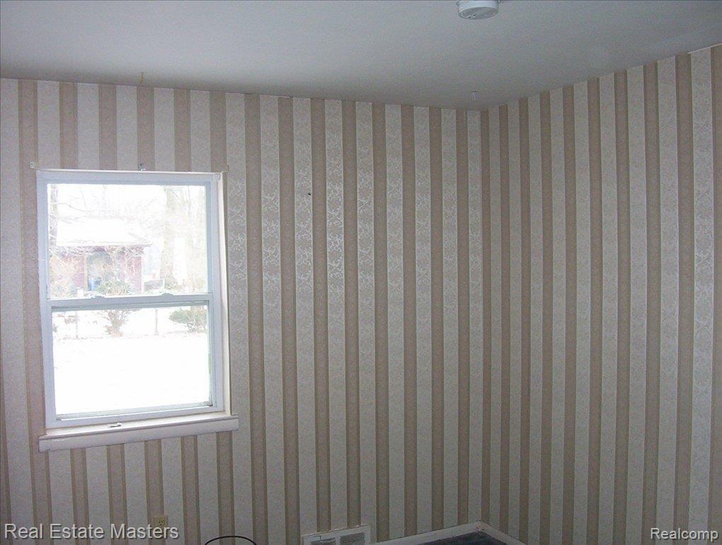 3222 Riverside Drive Port Huron, MI 48060 - Photo 6 of 8 BEDRROM
