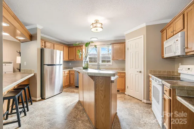 $439,000 | 70 Old Bee Tree Road, Swannanoa, NC 28778