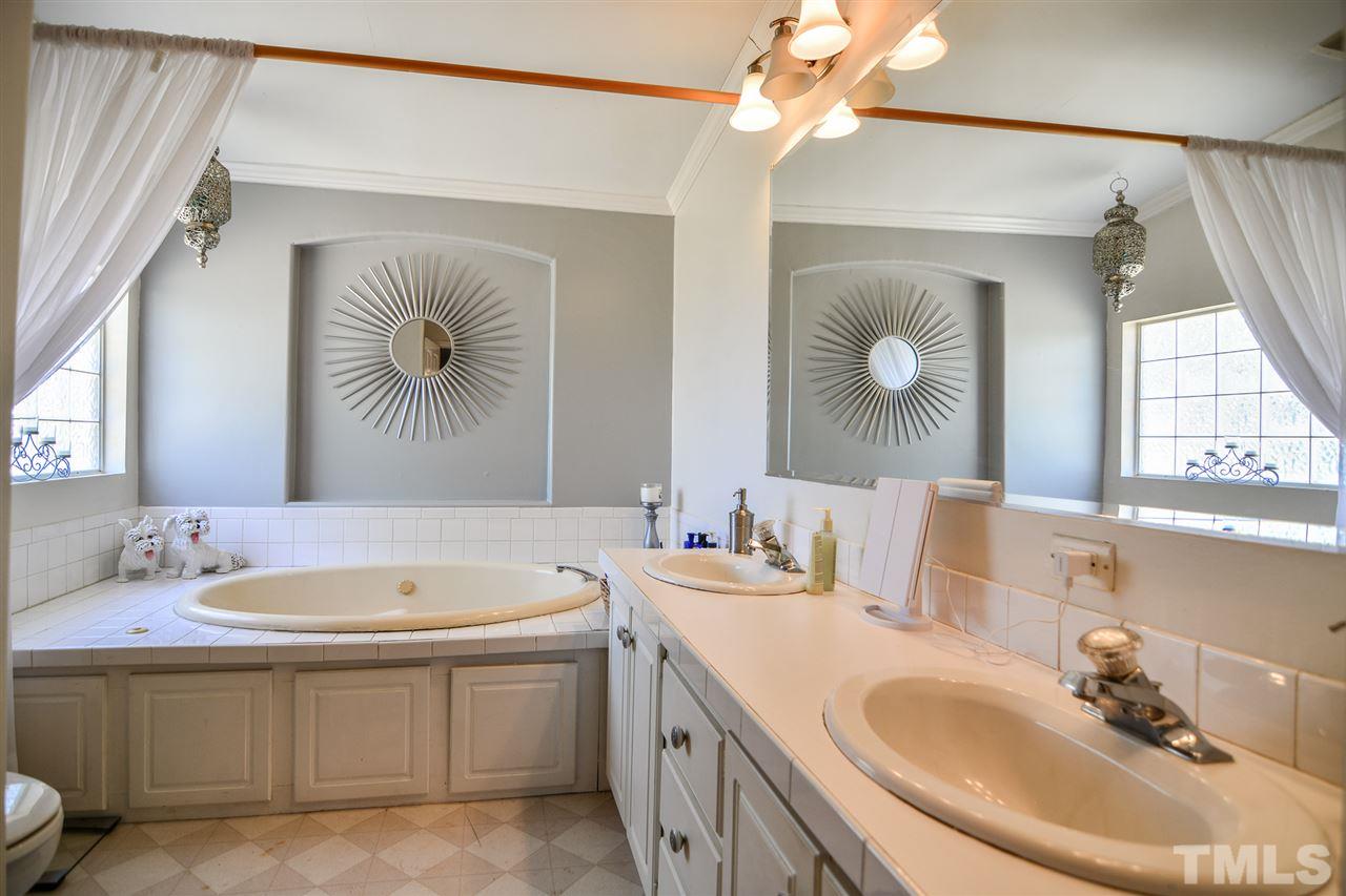 266 Smith Road Smithfield, NC 27577 - Photo 16 of 30 Gallery Image 16