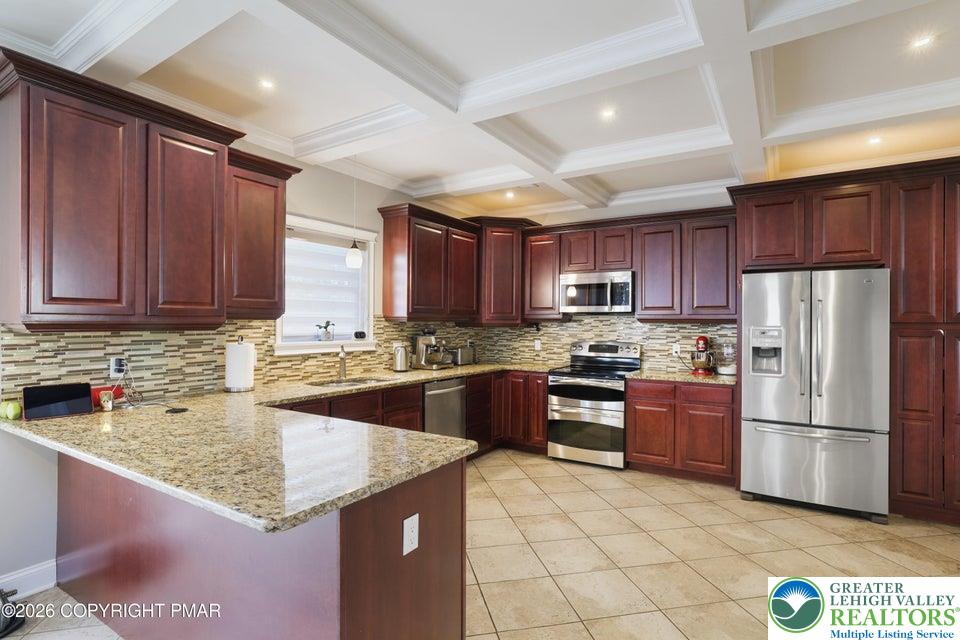 117 Fernwood Road Bushkill, PA 18324 - Photo 15 of 76