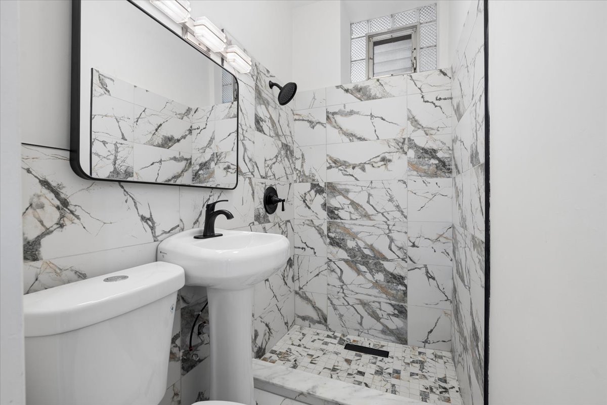 1131 West Taylor Street, Unit 2R Chicago, IL 60607 - Photo 10 of 13