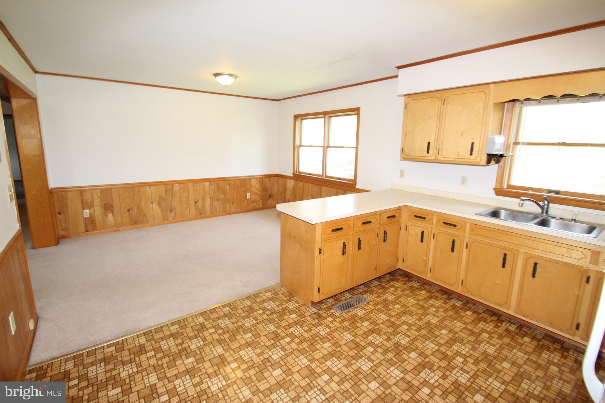 453 Howell School Road Bear, DE 19701 - Photo 4 of 17 Dining Room