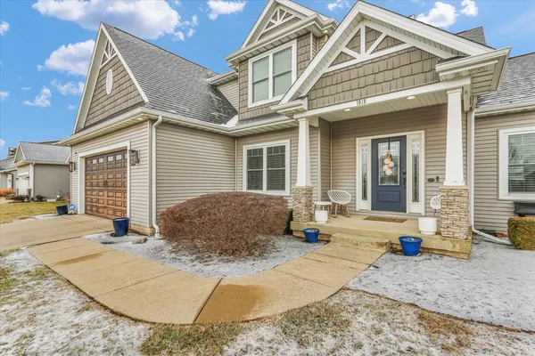 a view of a house with outdoor space