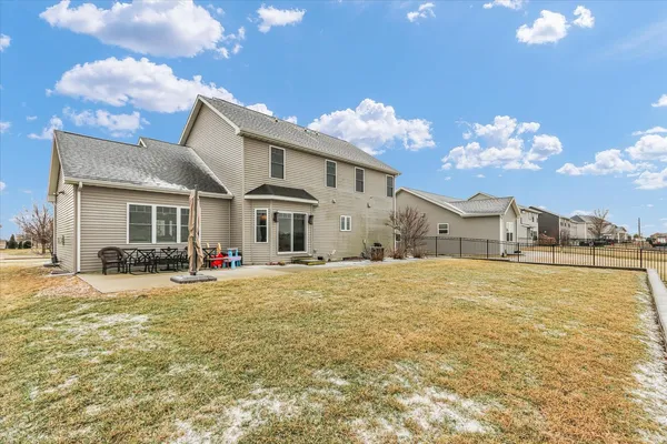 $559,900 | 1010 Declaration Drive, Savoy, IL 61874