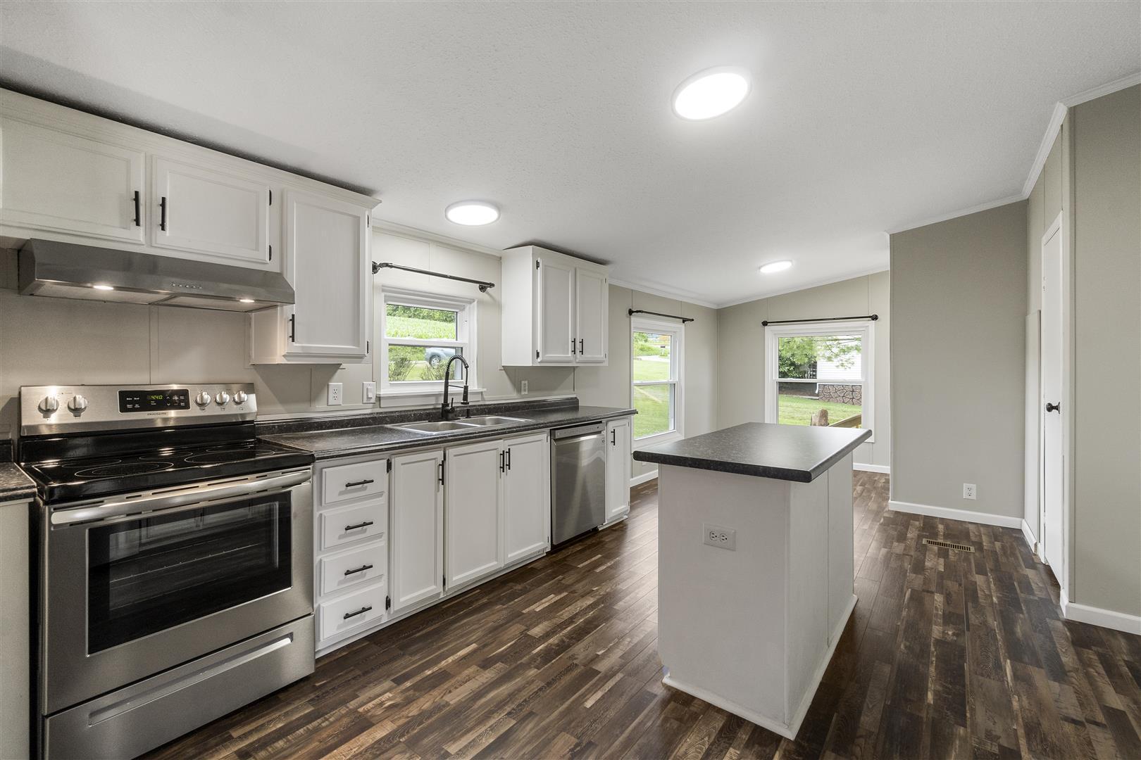 895 Links Mill Road Greeneville, TN 37743 - Photo 10 of 33 10