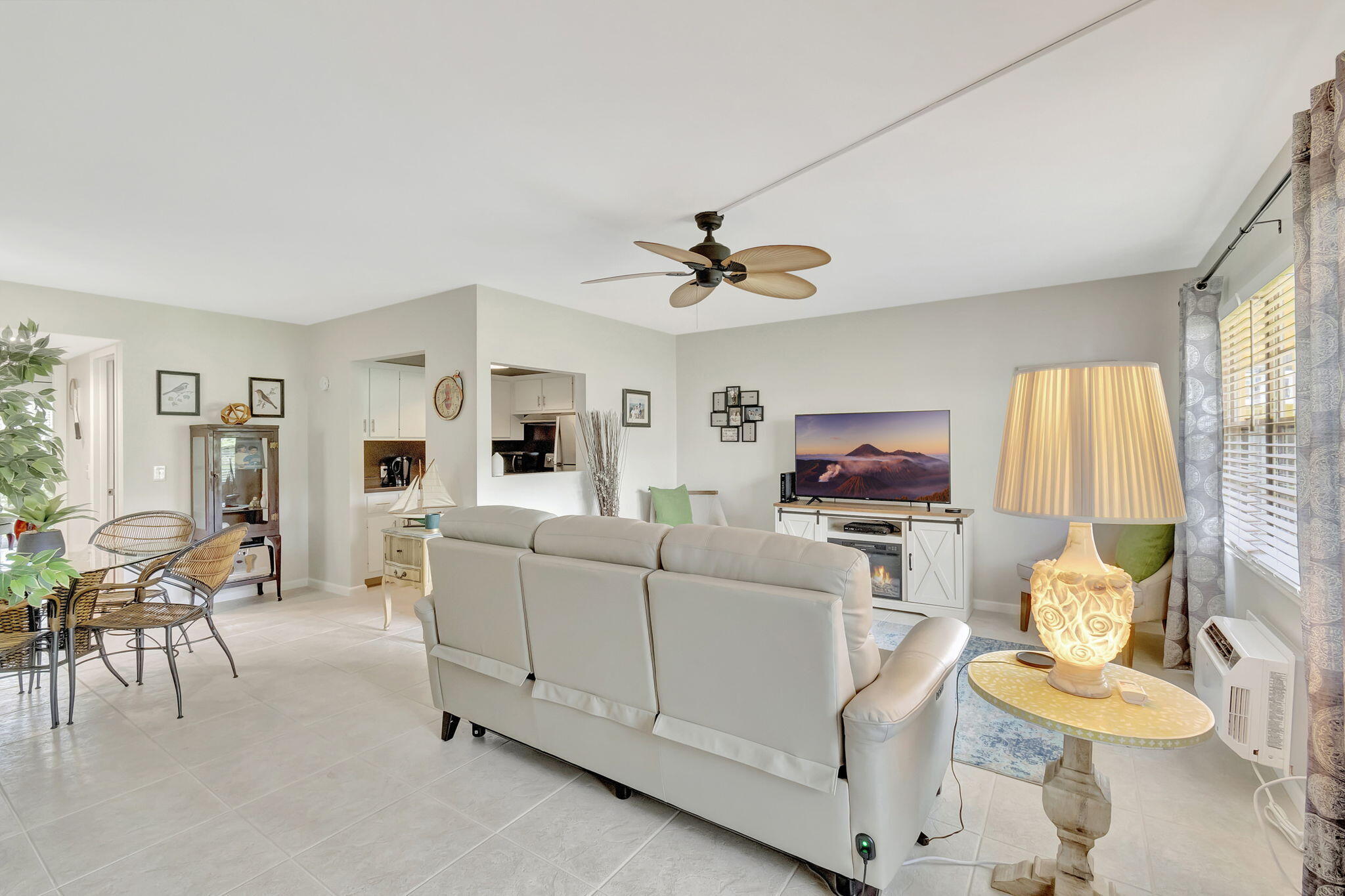 174 Dorset East Boca Raton, FL 33434 - Photo 2 of 65 10-web-or-mls-DSC_0425