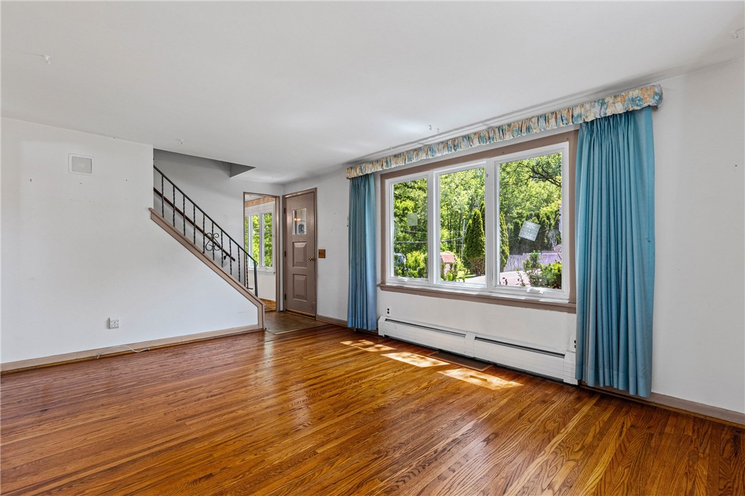 166 Wood Road Greece, NY 14626 - Photo 5 of 46