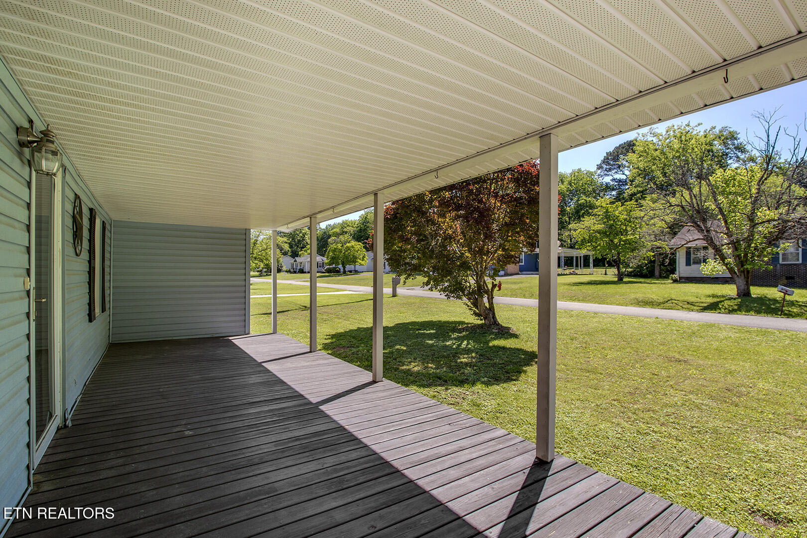 1113 Mayflower Road Kingston, TN 37763 - Photo 5 of 45 05_MayflowerRoad_1113_FrontPorch01