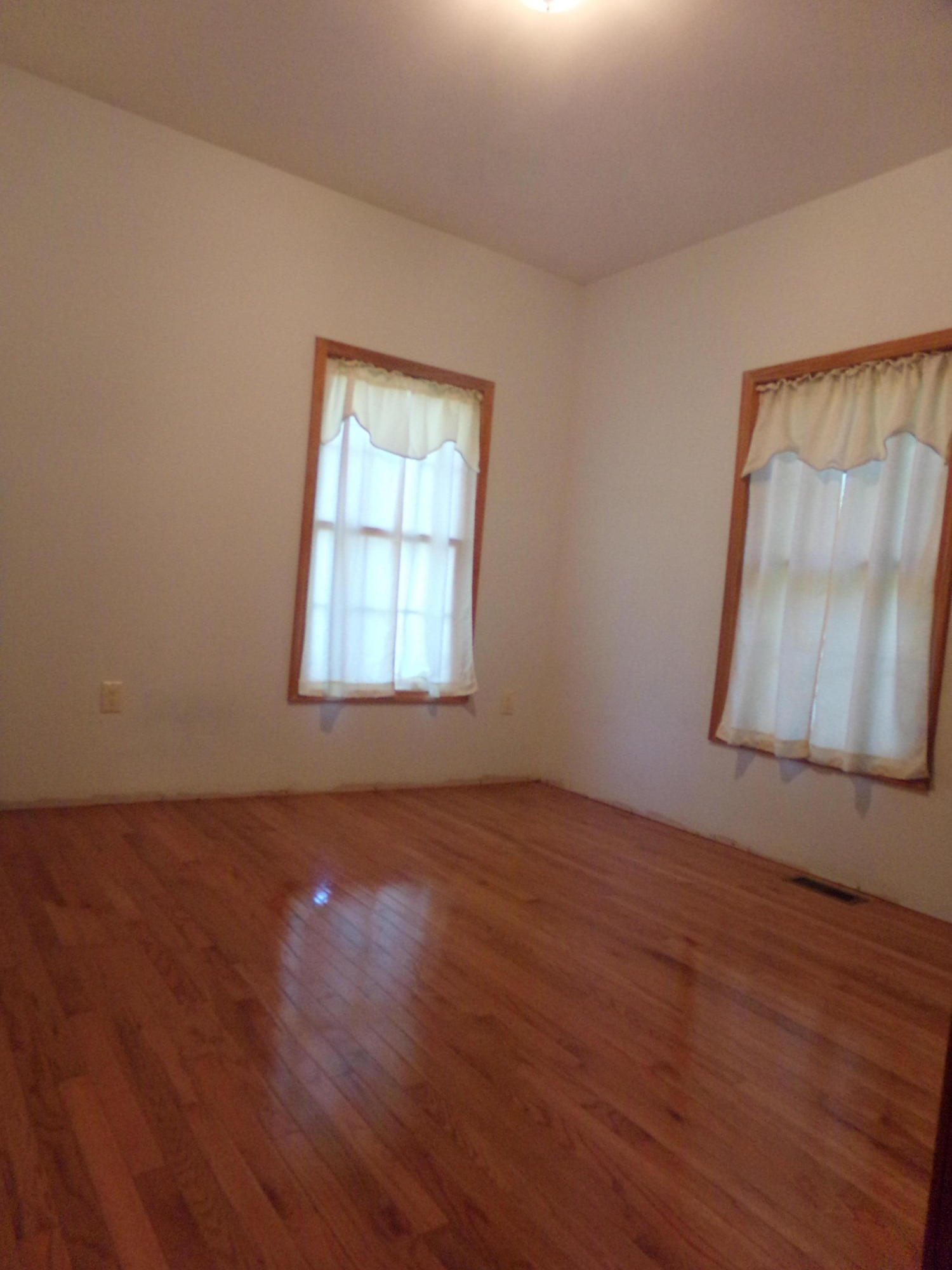 577 Red Cut Road Pioneer, TN 37847 - Photo 15 of 29 129