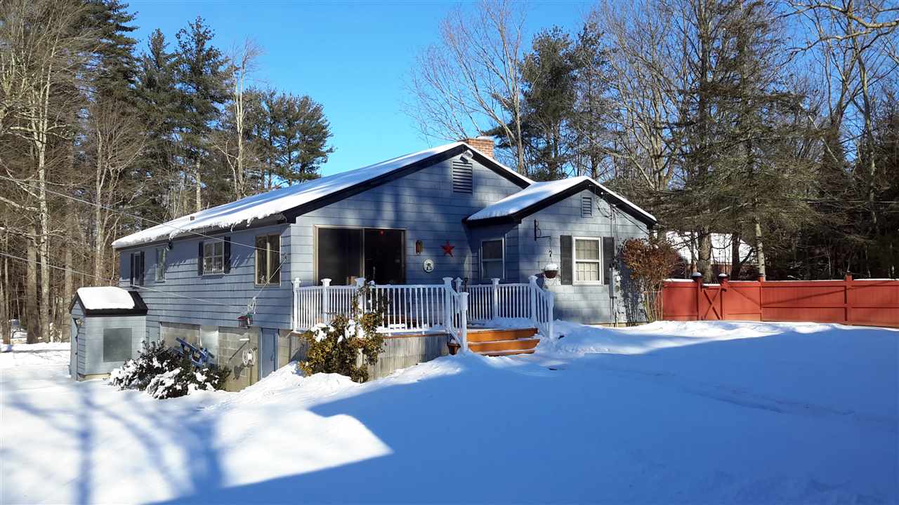 372 Sandown Road Hampstead, NH 03826 - Photo 1 of 22 Gallery Image 1