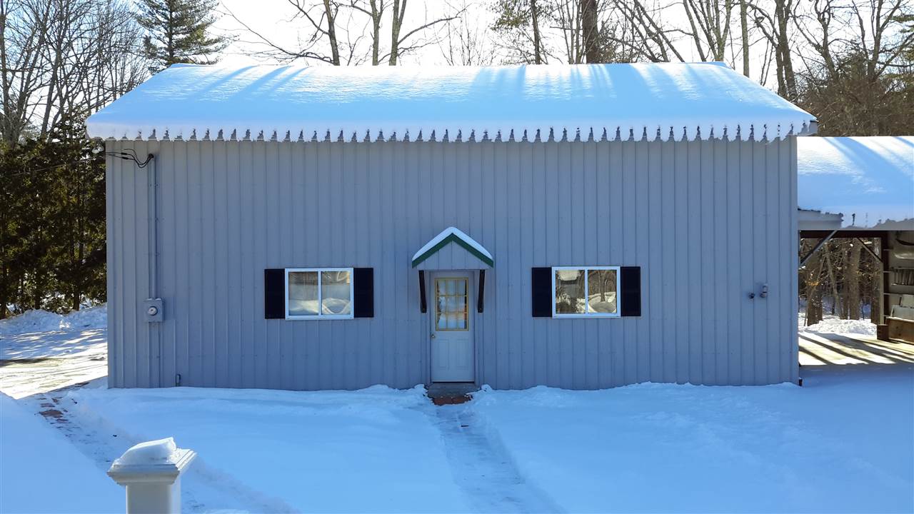 372 Sandown Road Hampstead, NH 03826 - Photo 12 of 22 Gallery Image 12