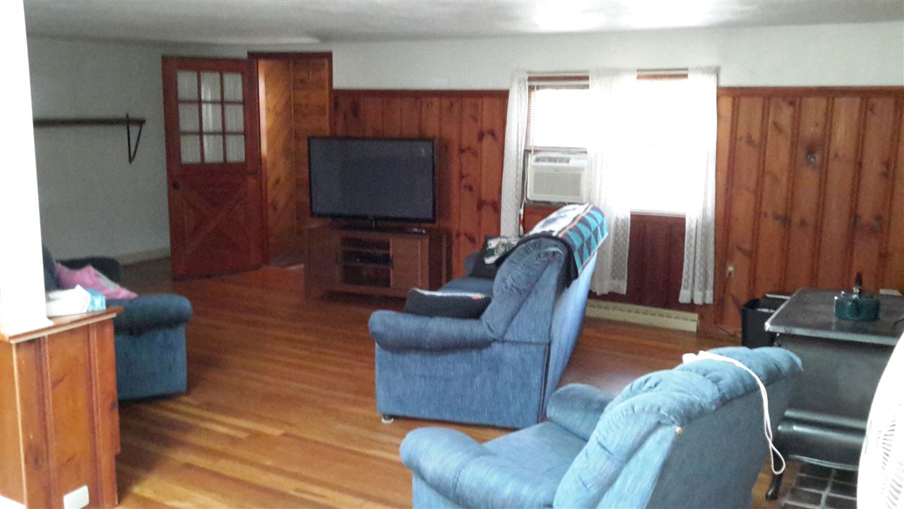 372 Sandown Road Hampstead, NH 03826 - Photo 15 of 22 Gallery Image 15