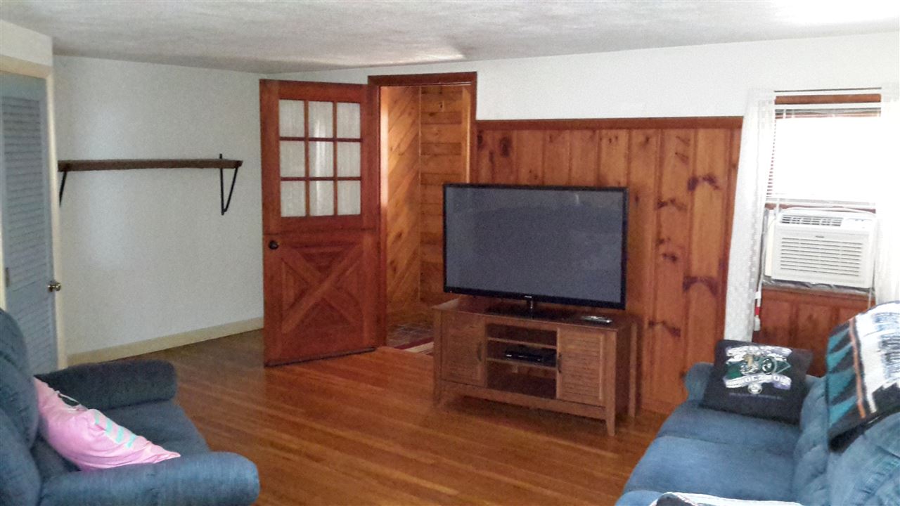 372 Sandown Road Hampstead, NH 03826 - Photo 17 of 22 Gallery Image 17