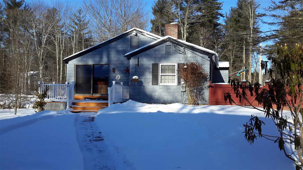 372 Sandown Road Hampstead, NH 03826 - Photo 3 of 22 Gallery Image 3