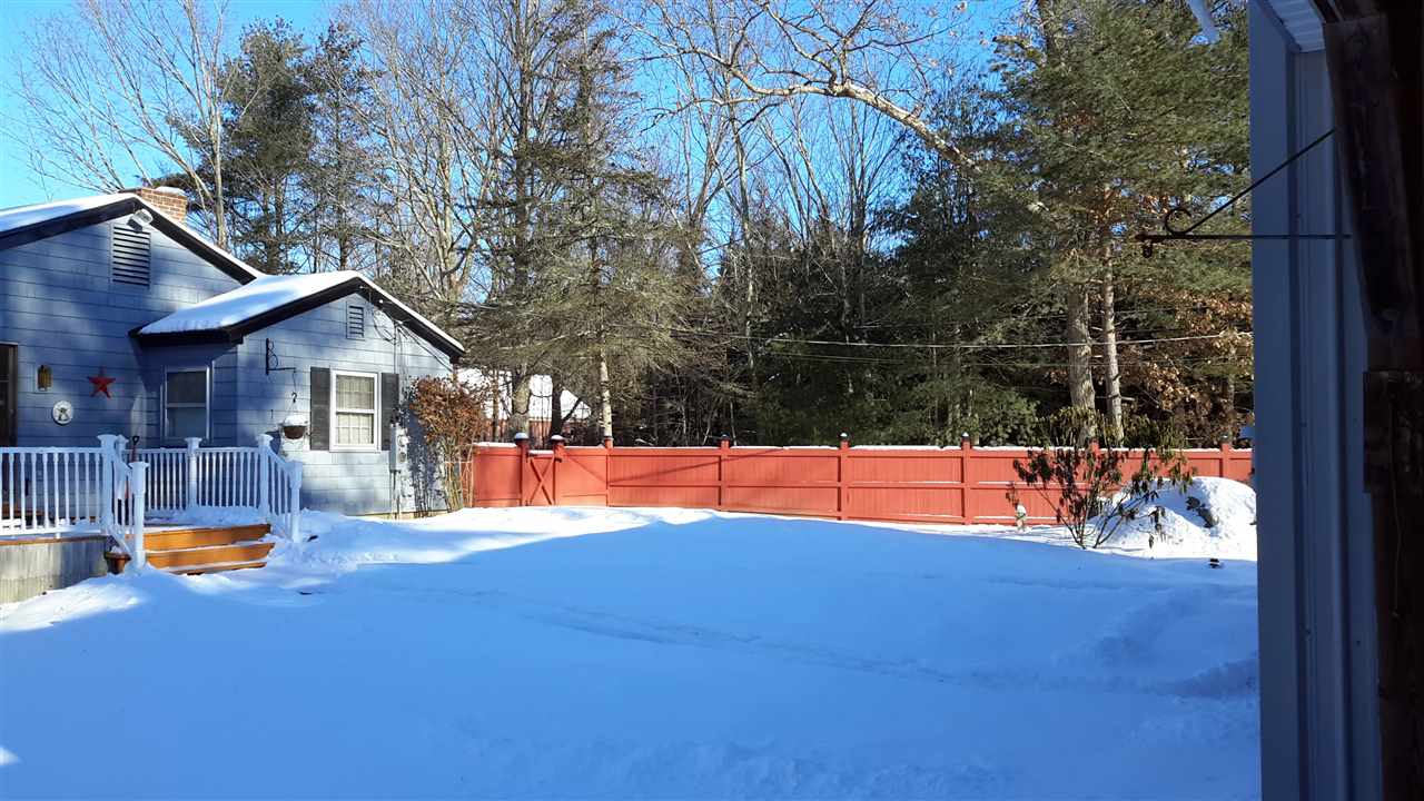 372 Sandown Road Hampstead, NH 03826 - Photo 4 of 22 Gallery Image 4