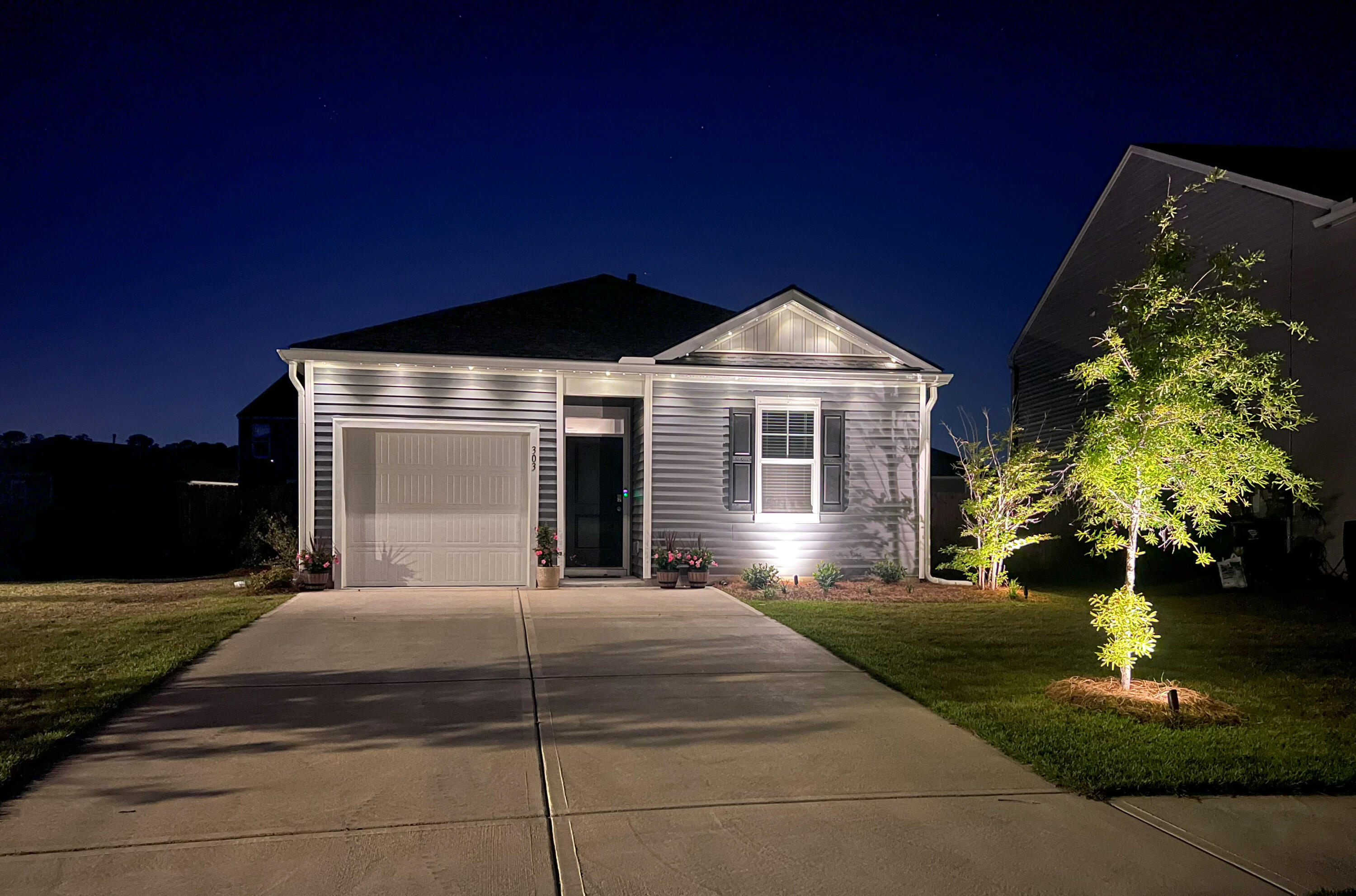 303 Feldspar Lane Ladson, SC 29456 - Photo 2 of 38 IMG_2082