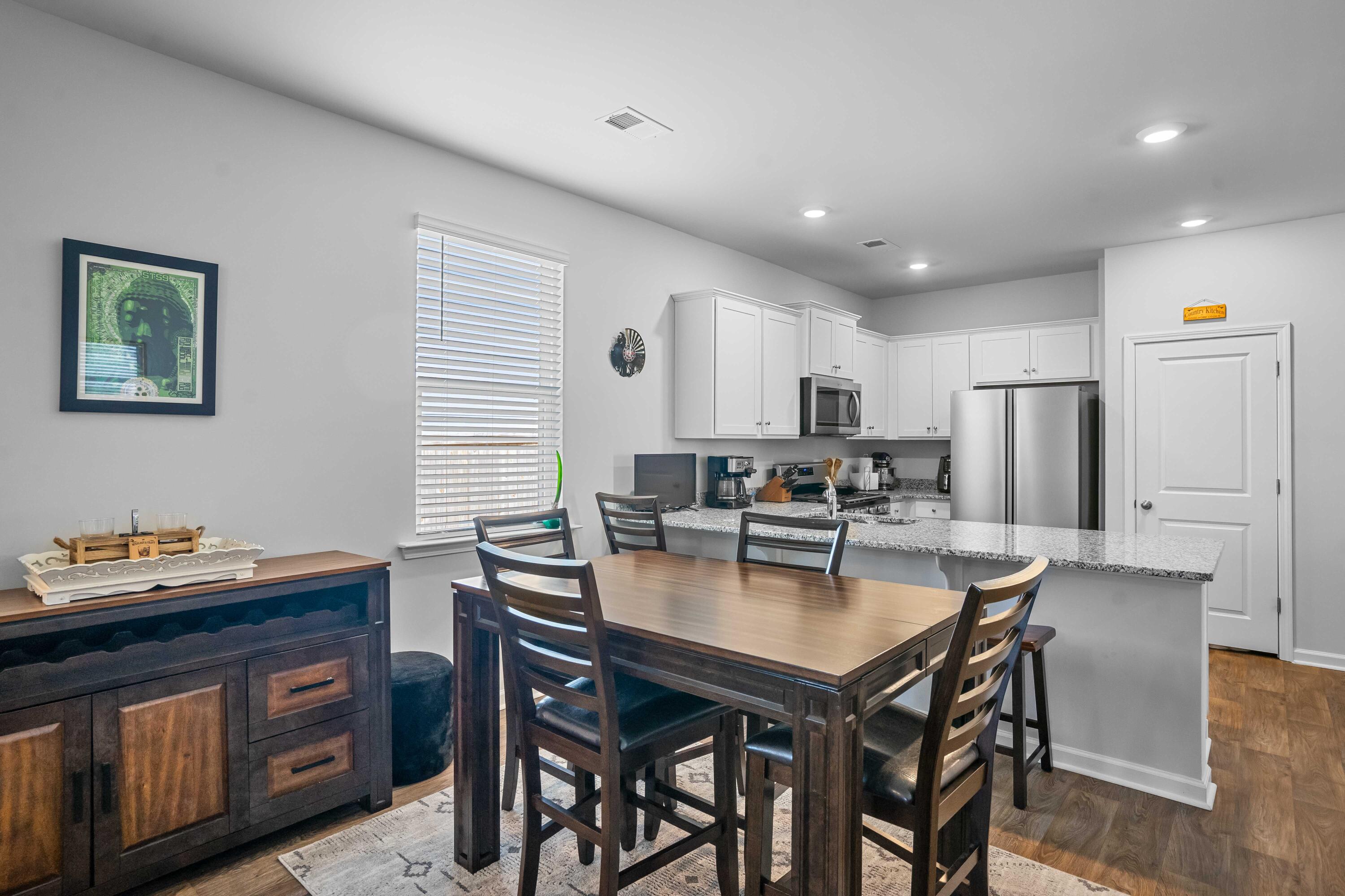 303 Feldspar Lane Ladson, SC 29456 - Photo 8 of 38 DSC00860