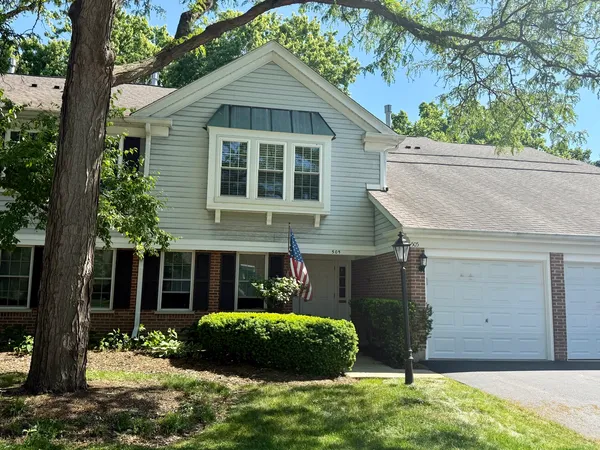$325,000 | 505 Green Bridge Lane, Unit B, Prospect Heights, IL 60070