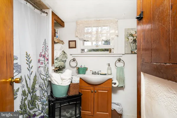 $1,100,000 | 537 Arneytown-chesterfield Road, Chesterfield, NJ 08515