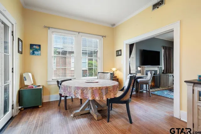 $355,000 | 217 South Vine Avenue, Tyler, TX 75702