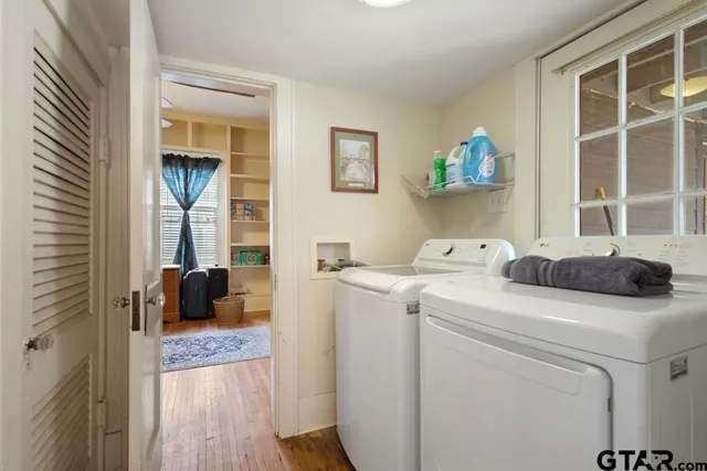 $355,000 | 217 South Vine Avenue, Tyler, TX 75702