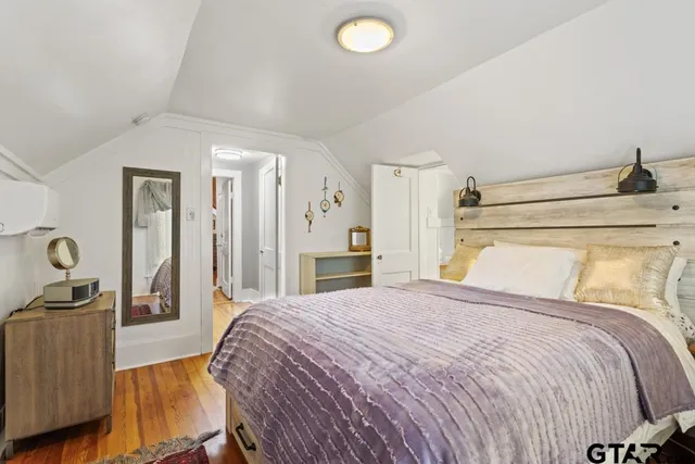 $355,000 | 217 South Vine Avenue, Tyler, TX 75702