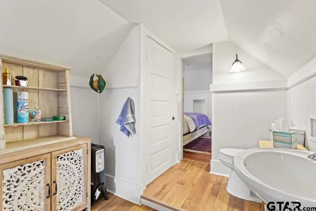 $355,000 | 217 South Vine Avenue, Tyler, TX 75702