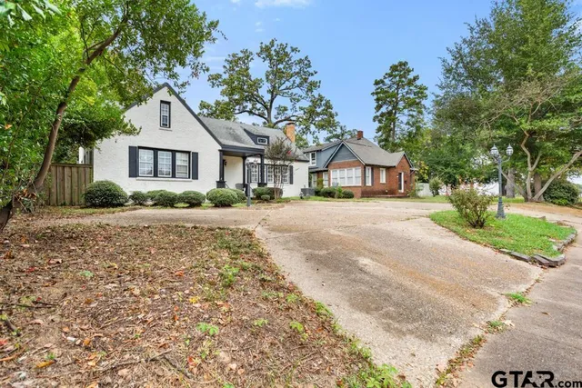 $355,000 | 217 South Vine Avenue, Tyler, TX 75702