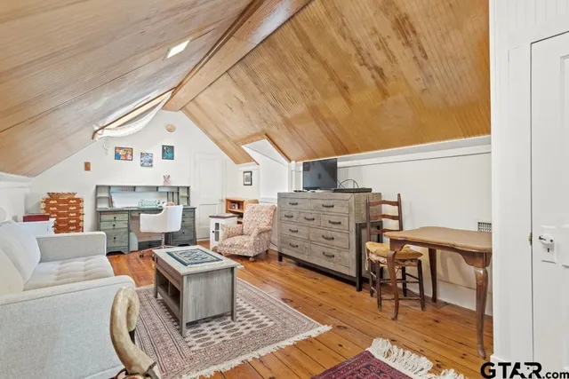 $355,000 | 217 South Vine Avenue, Tyler, TX 75702