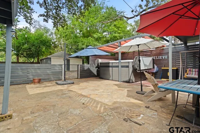 $355,000 | 217 South Vine Avenue, Tyler, TX 75702