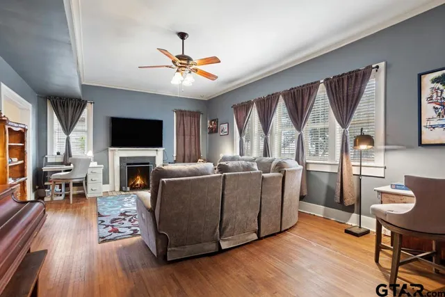 $355,000 | 217 South Vine Avenue, Tyler, TX 75702