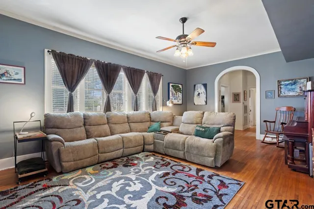 $355,000 | 217 South Vine Avenue, Tyler, TX 75702