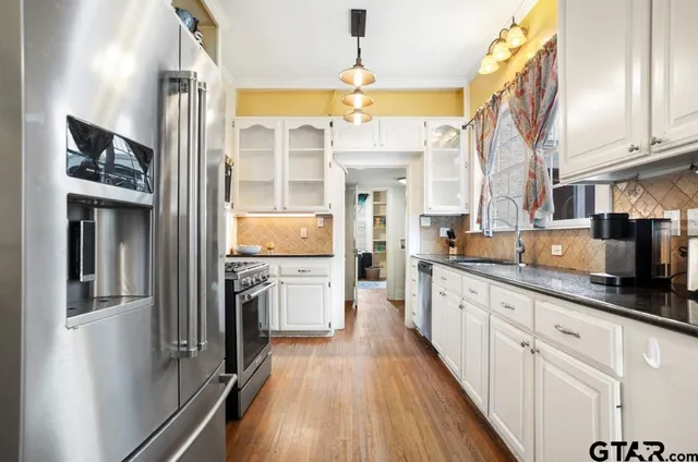 $355,000 | 217 South Vine Avenue, Tyler, TX 75702