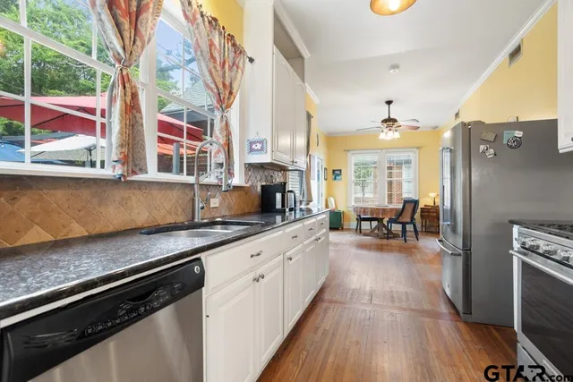 $355,000 | 217 South Vine Avenue, Tyler, TX 75702