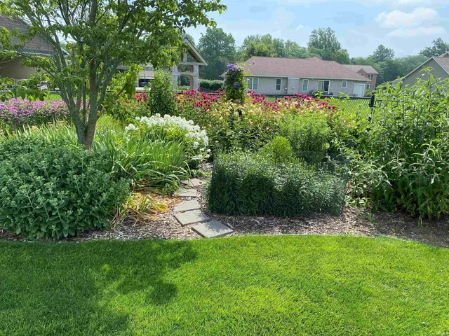 $440,000 | 23870 Autumnview Lane, Elkhart, IN 46517
